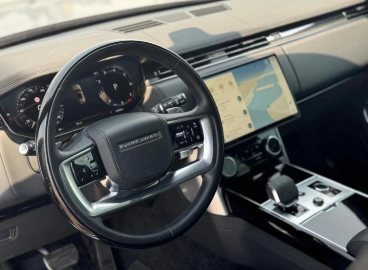 Land Rover Range Rover Vogue RENTAL IN DUBAI - undefined